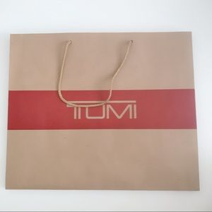 🔻sale Tumi paper shopping bag